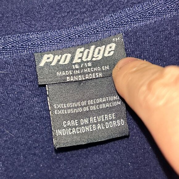 Georgia Tech Yellow Jackets Fleece Pullover, Youth Size 16/18 - Picture 9 of 9